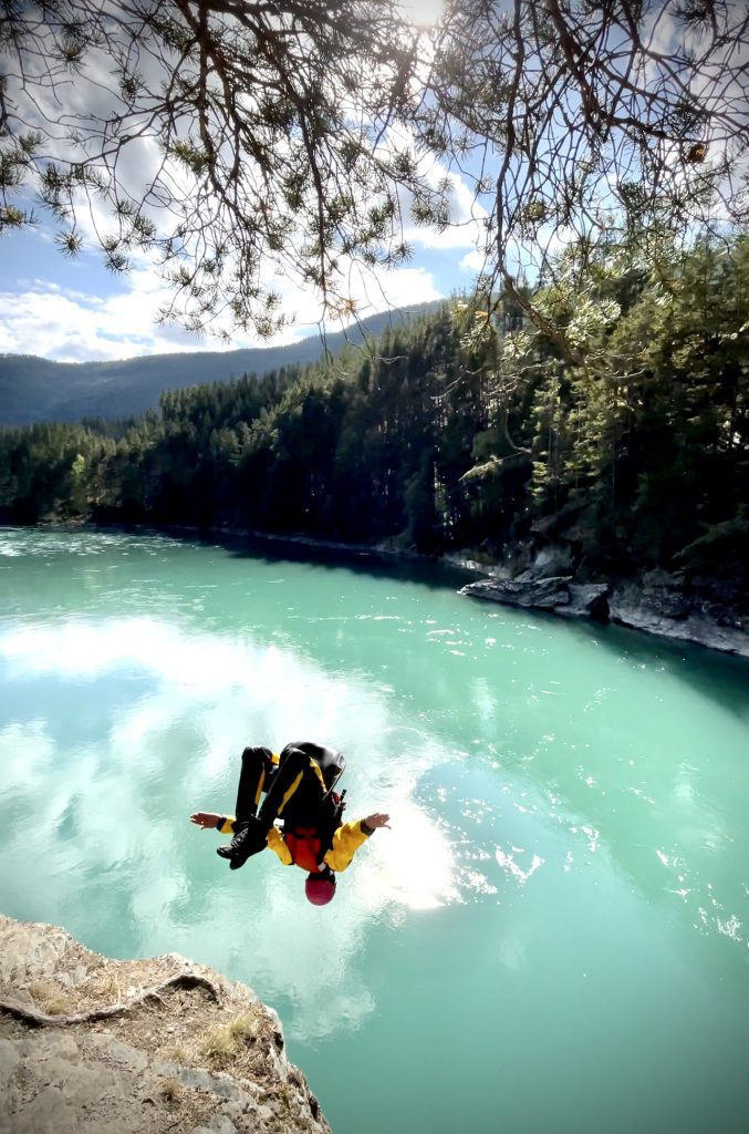 Cliff jumping in Sjoa Norway