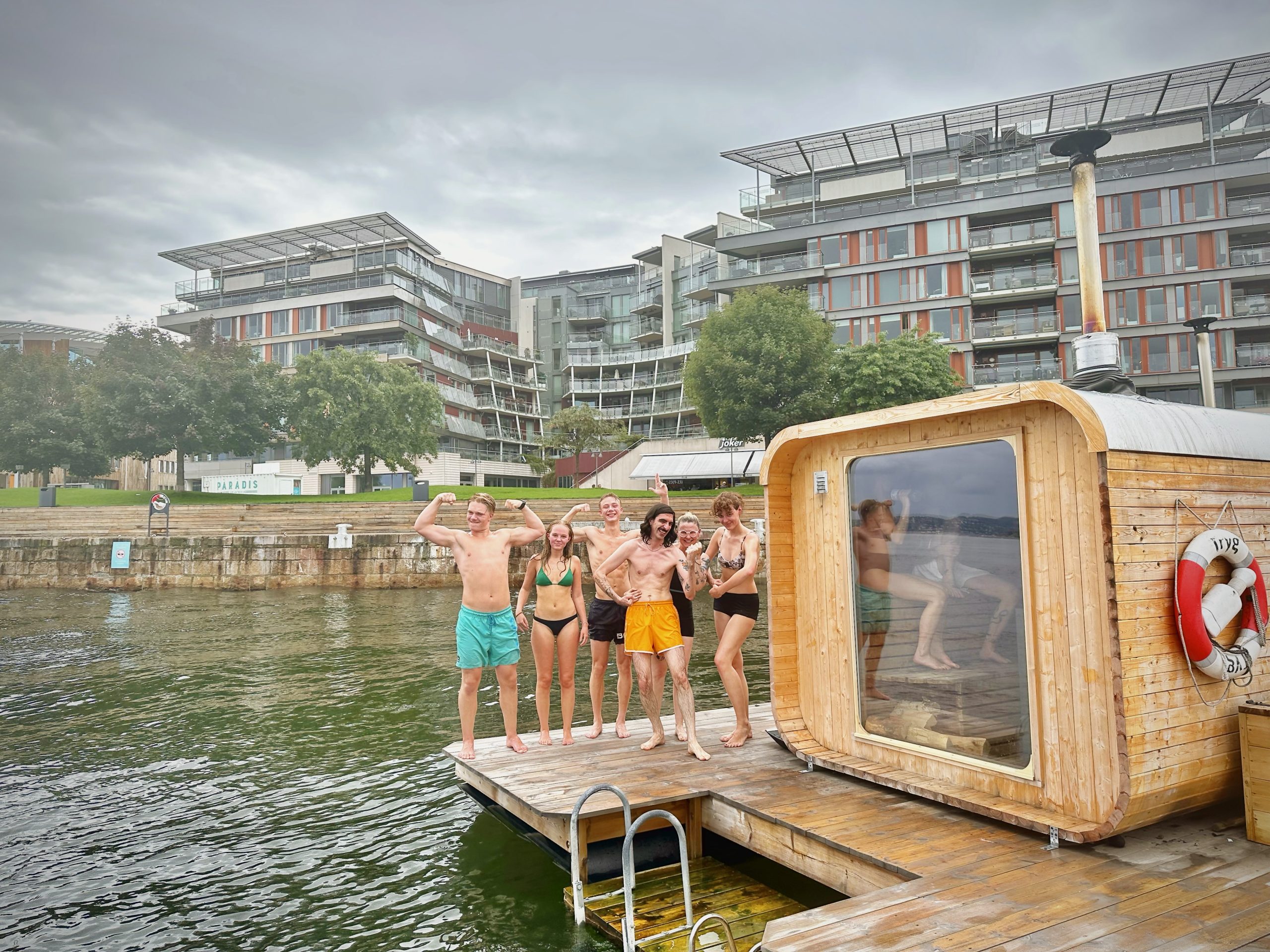 Happy people at Mad Goats Saunas in Oslo Tjuvholmen, badstue Oslo